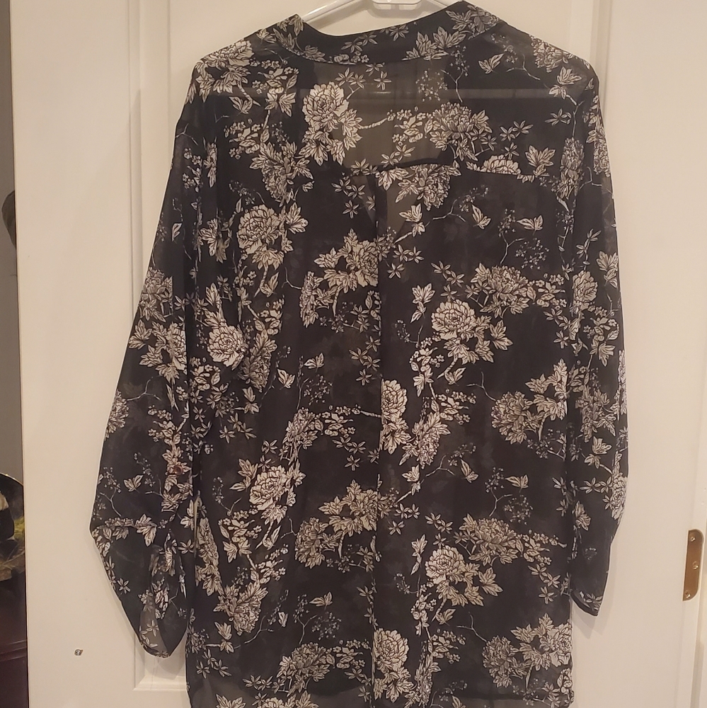Sheer Floral Blouse - Picture 4 of 4
